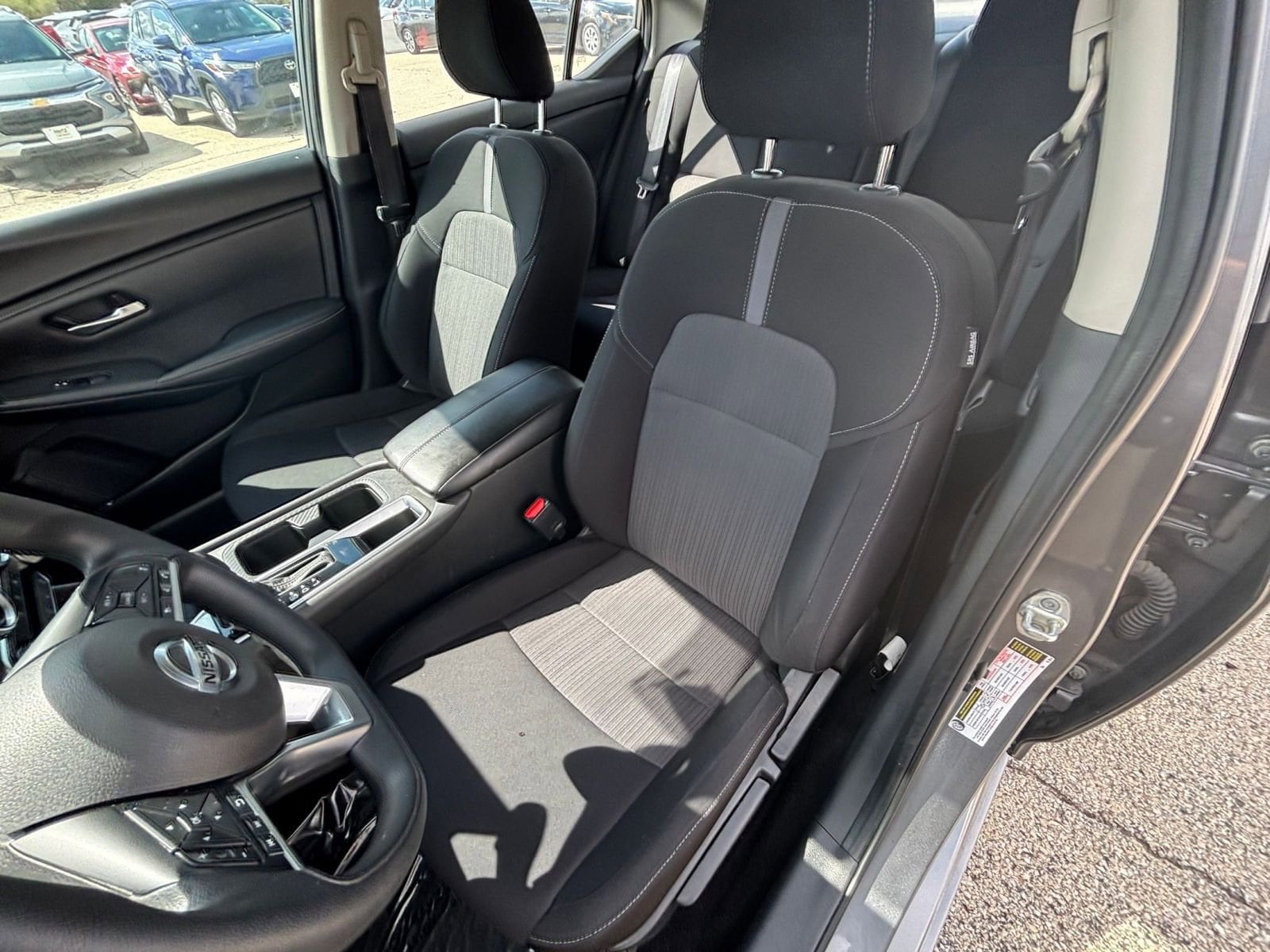 Thumbnail: 2023 Nissan Sentra - 34