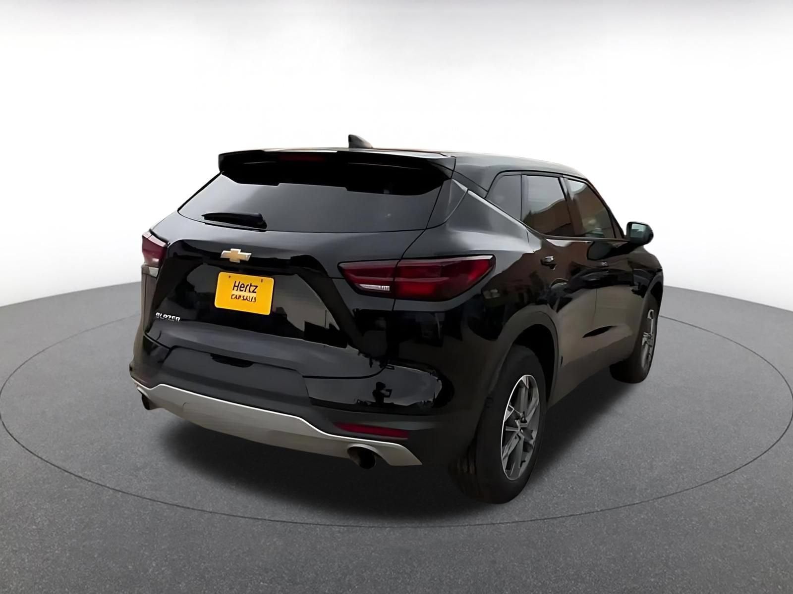 Thumbnail: 2025 Chevrolet Blazer - 15