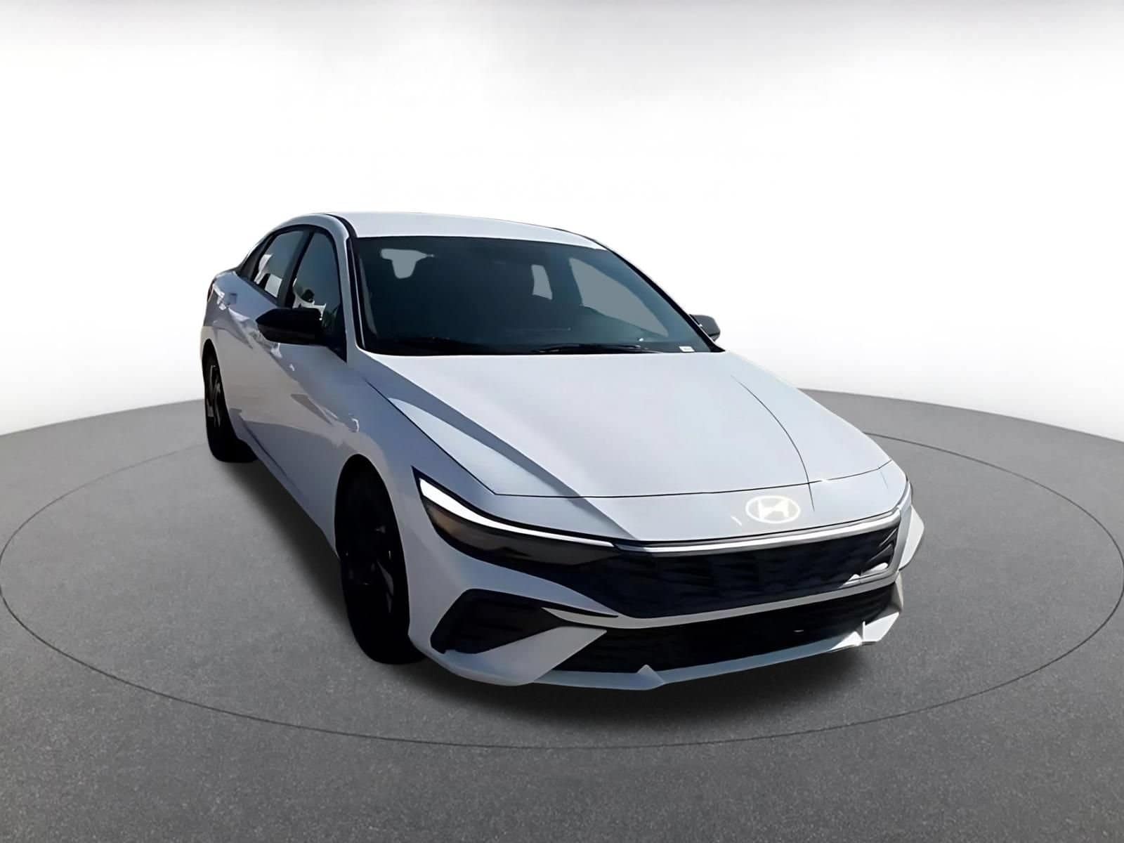 Thumbnail: 2026 Hyundai Elantra - 3