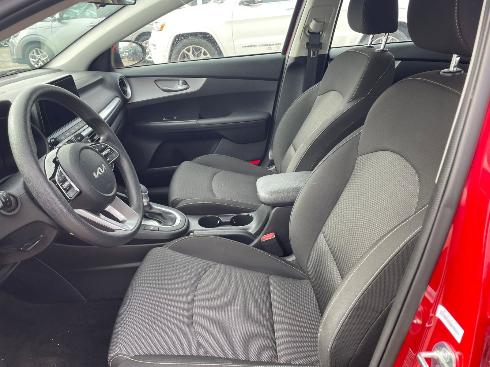 Thumbnail: 2024 Kia Forte - 27