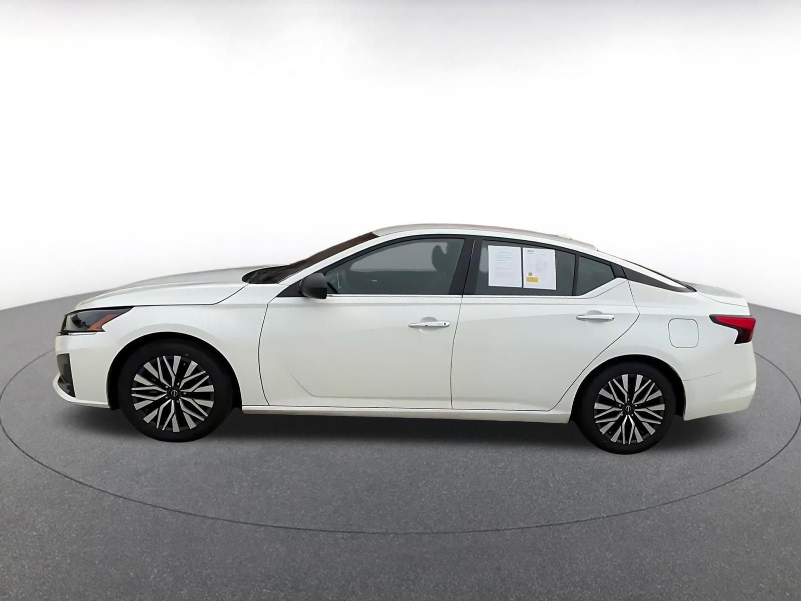 Thumbnail: 2025 Nissan Altima - 10