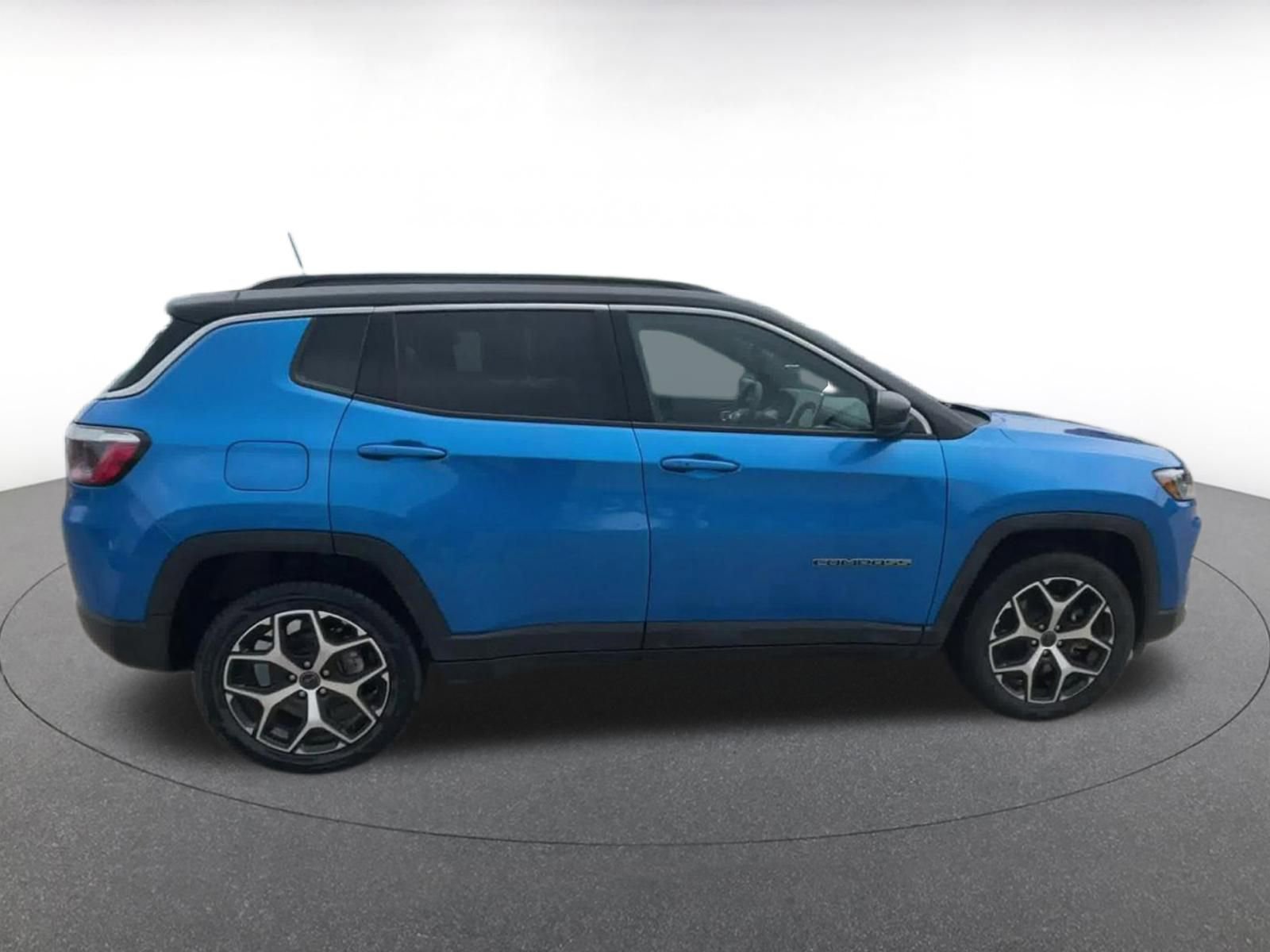 Thumbnail: 2025 Jeep Compass - 16
