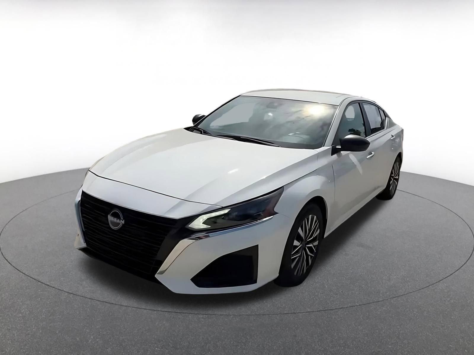 Thumbnail: 2025 Nissan Altima - 7