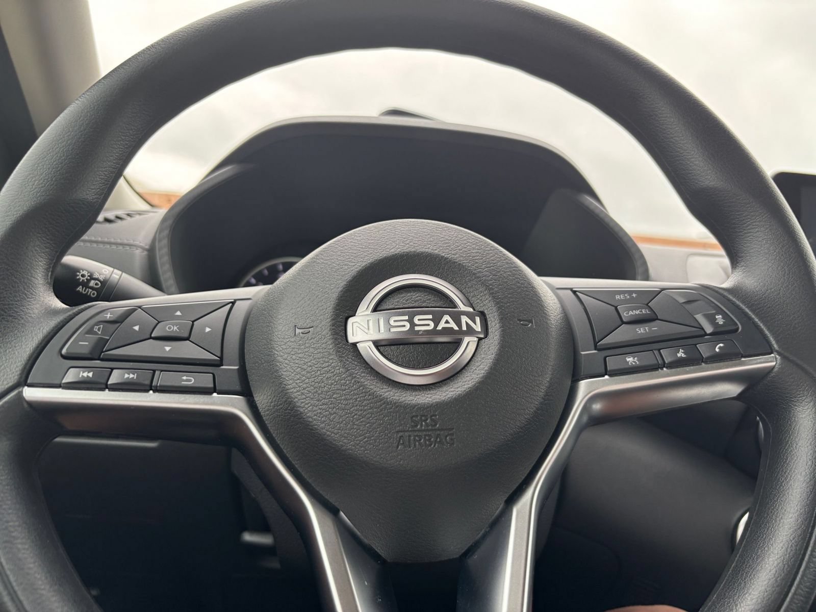Thumbnail: 2025 Nissan Sentra - 25