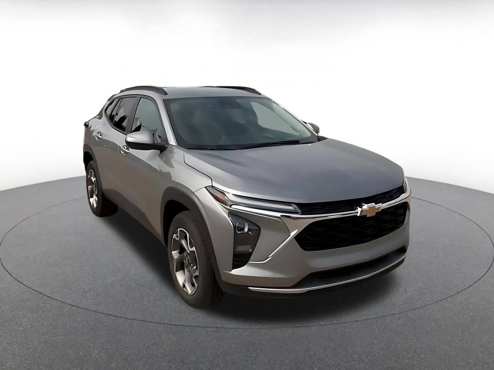 Thumbnail: 2025 Chevrolet Trax - 3