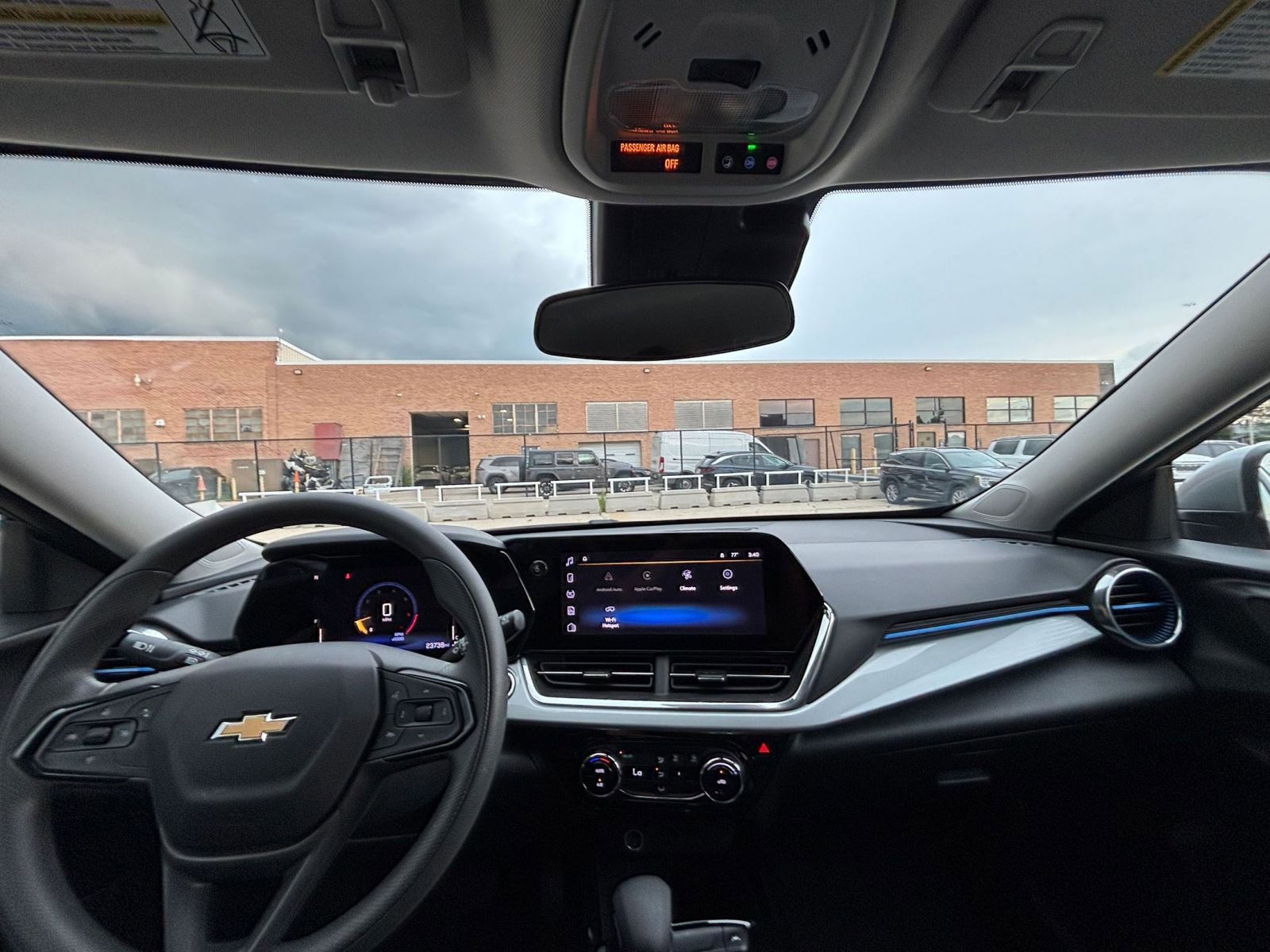 Thumbnail: 2025 Chevrolet Trax - 32