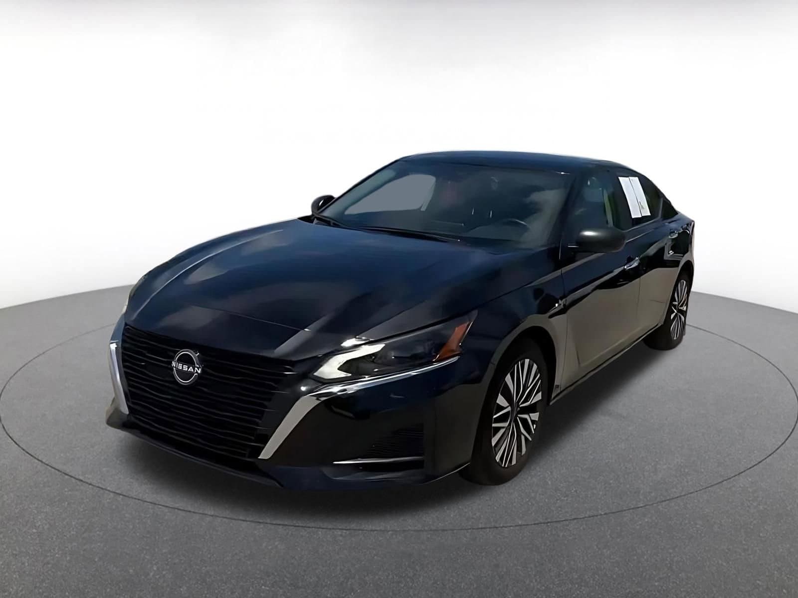 Thumbnail: 2025 Nissan Altima - 7