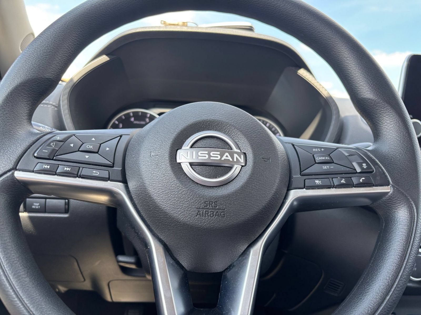 Thumbnail: 2025 Nissan Sentra - 25