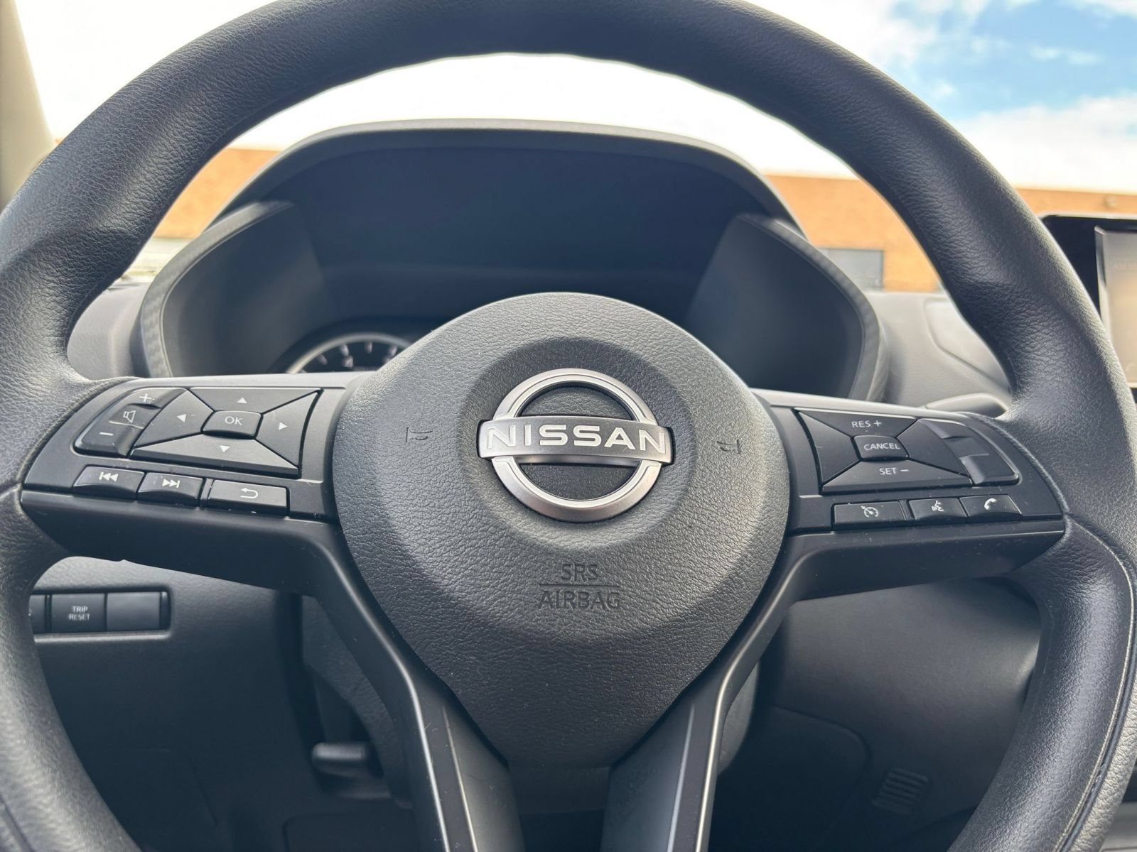 Thumbnail: 2025 Nissan Sentra - 25