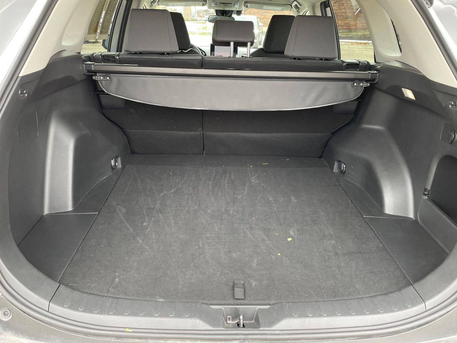 Thumbnail: 2025 Toyota RAV4 - 31