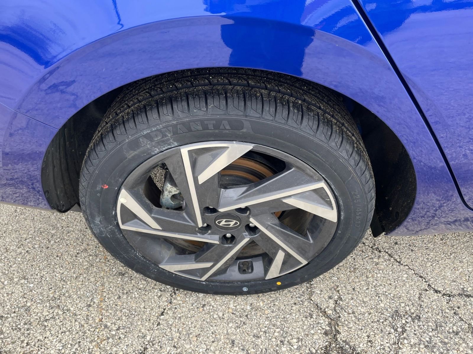 Thumbnail: 2025 Hyundai Elantra - 32