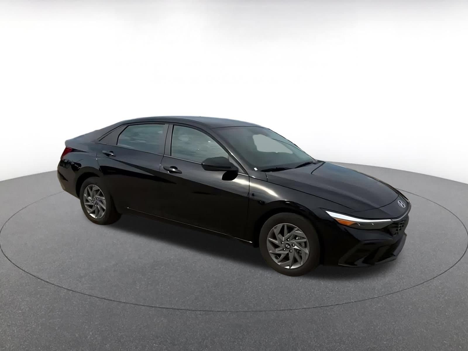 Thumbnail: 2026 Hyundai Elantra - 2