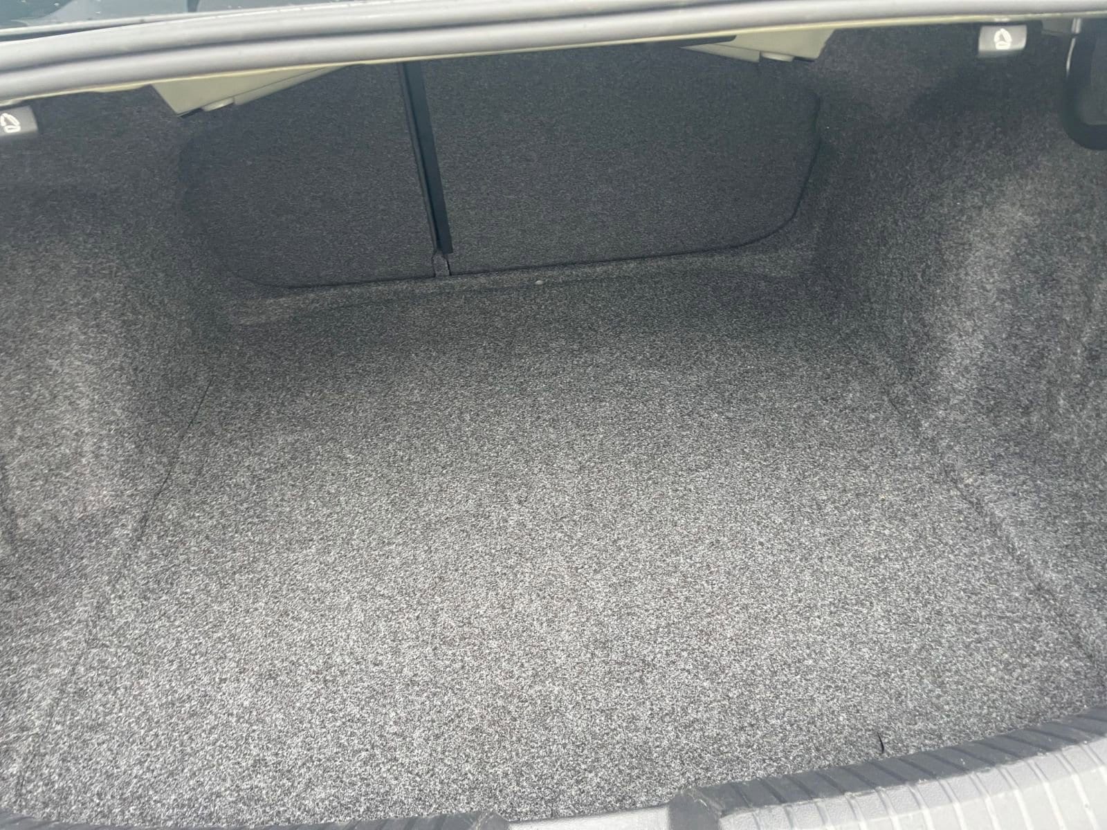 Thumbnail: 2025 Volkswagen Jetta - 32