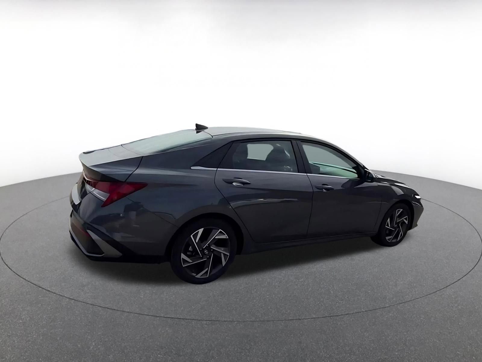 Thumbnail: 2025 Hyundai Elantra - 15