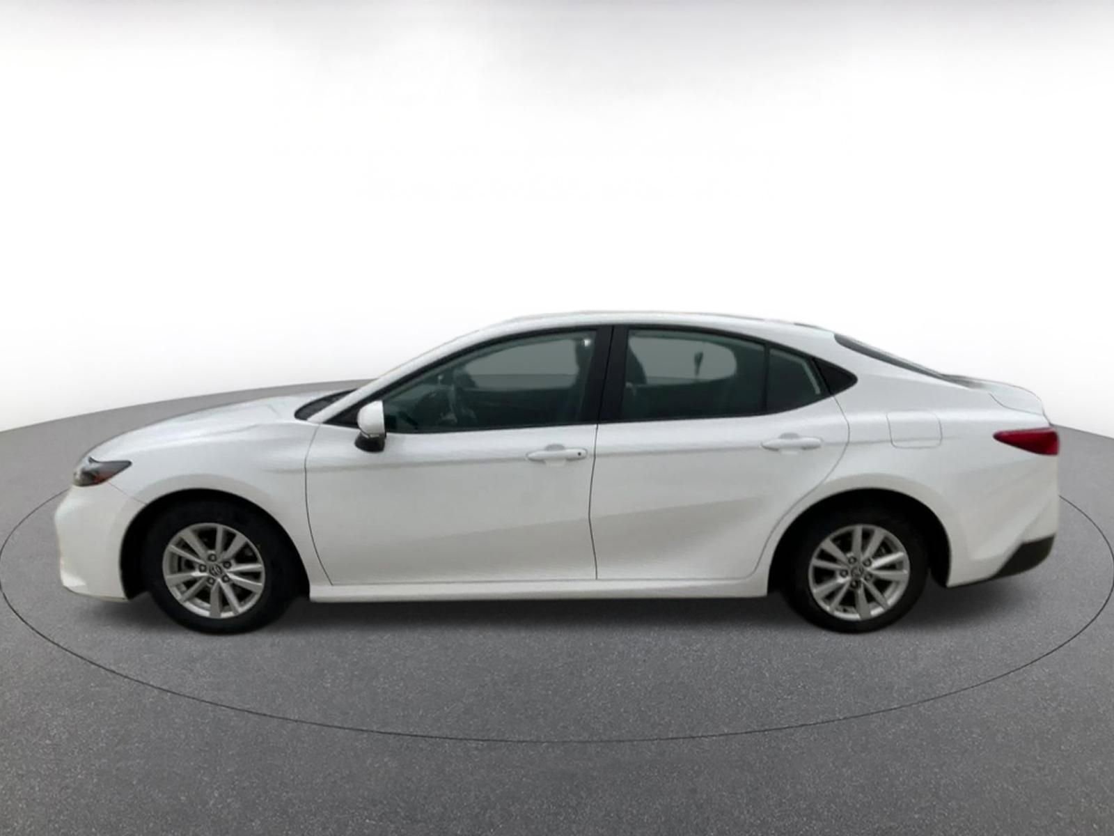 Thumbnail: 2025 Toyota Camry - 9