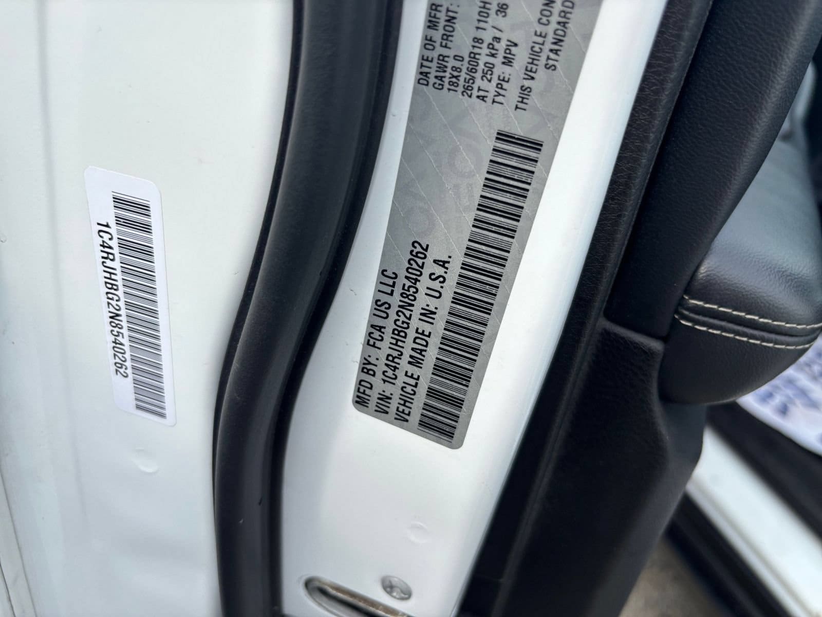 Thumbnail: 2022 Jeep Grand Cherokee - 28
