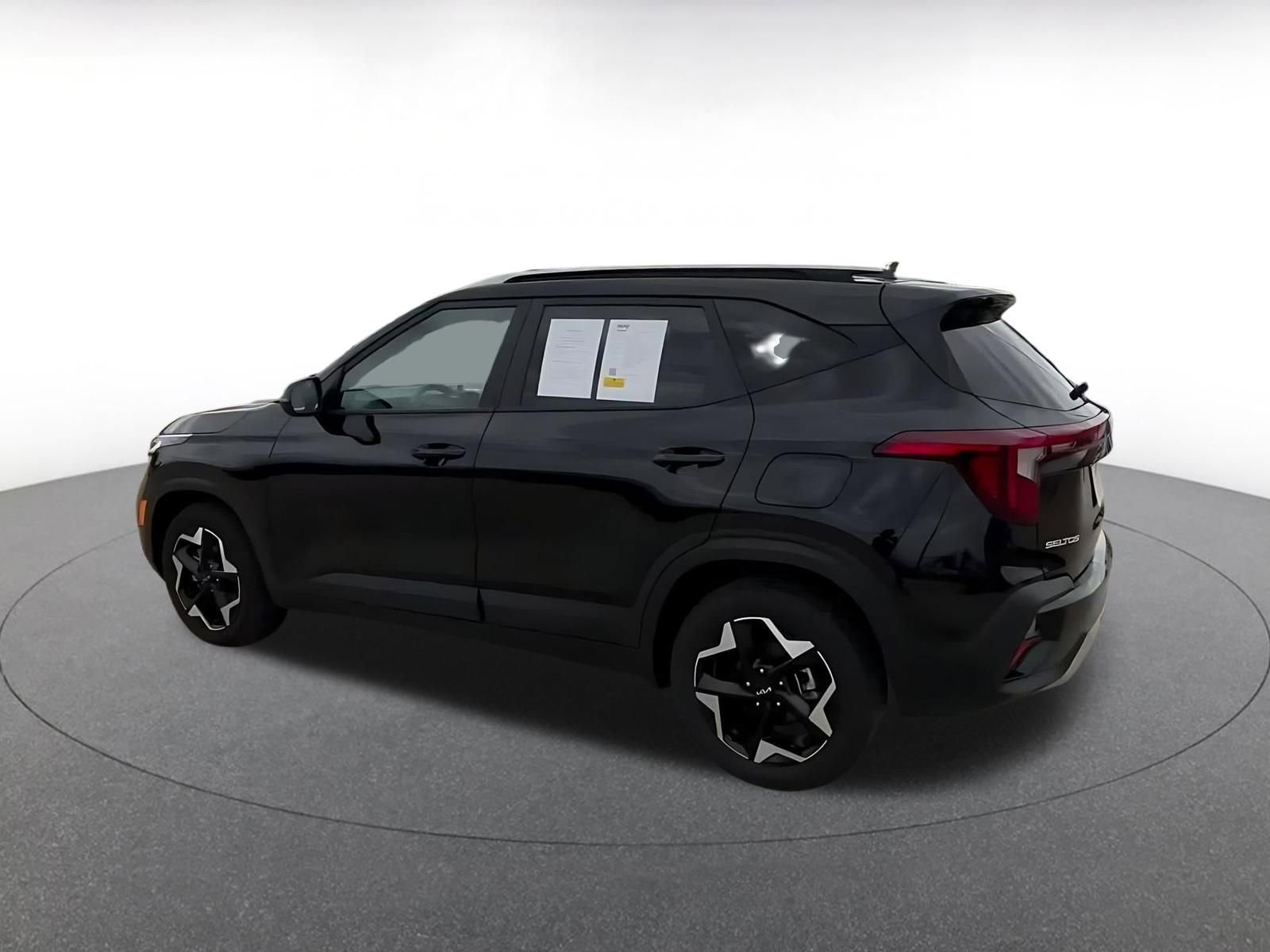 Thumbnail: 2025 Kia Seltos - 10