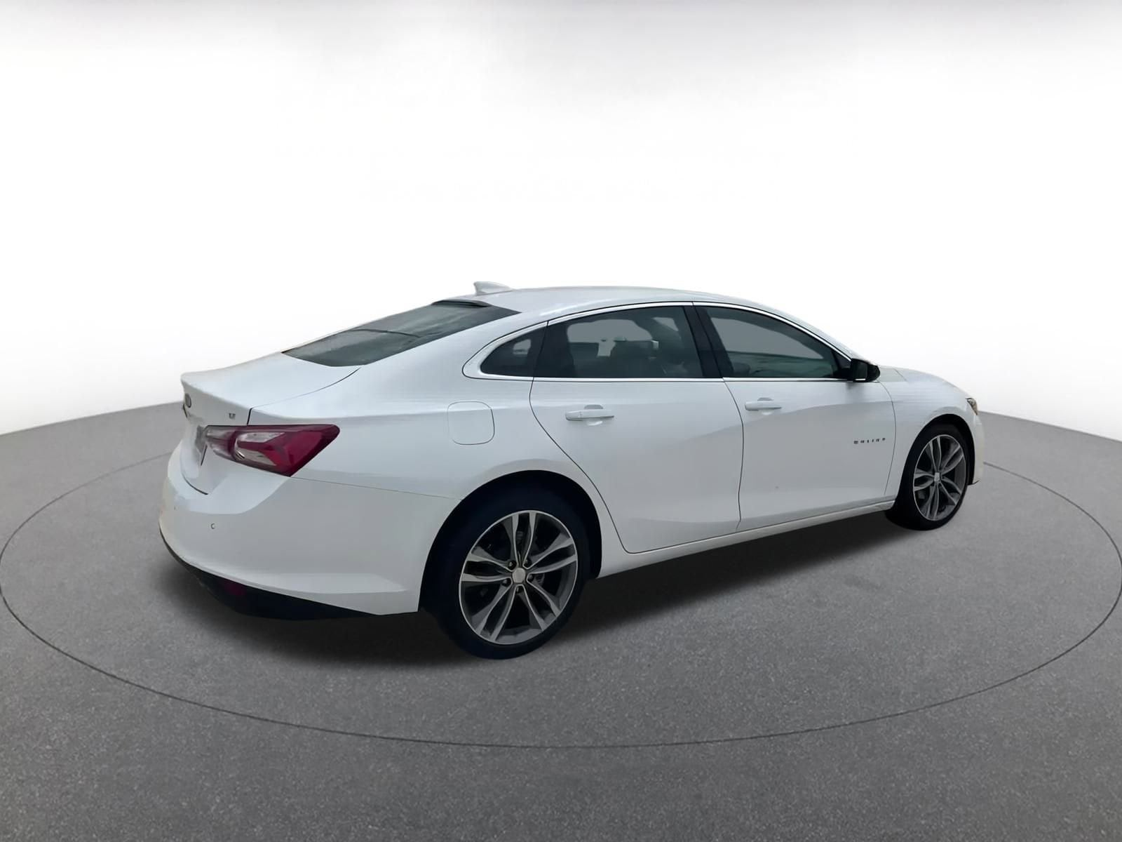 Thumbnail: 2024 Chevrolet Malibu - 15