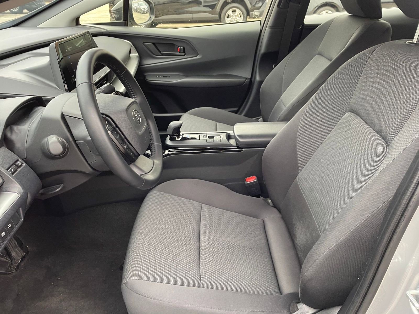 Thumbnail: 2025 Toyota Prius - 25