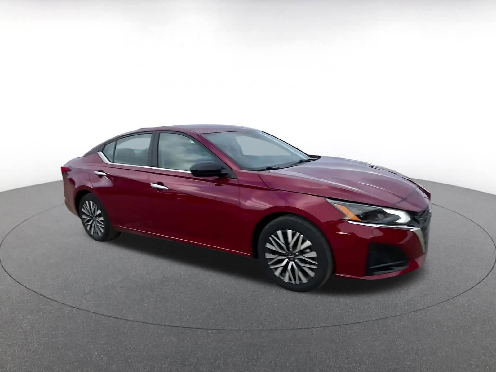 Thumbnail: 2025 Nissan Altima - 2