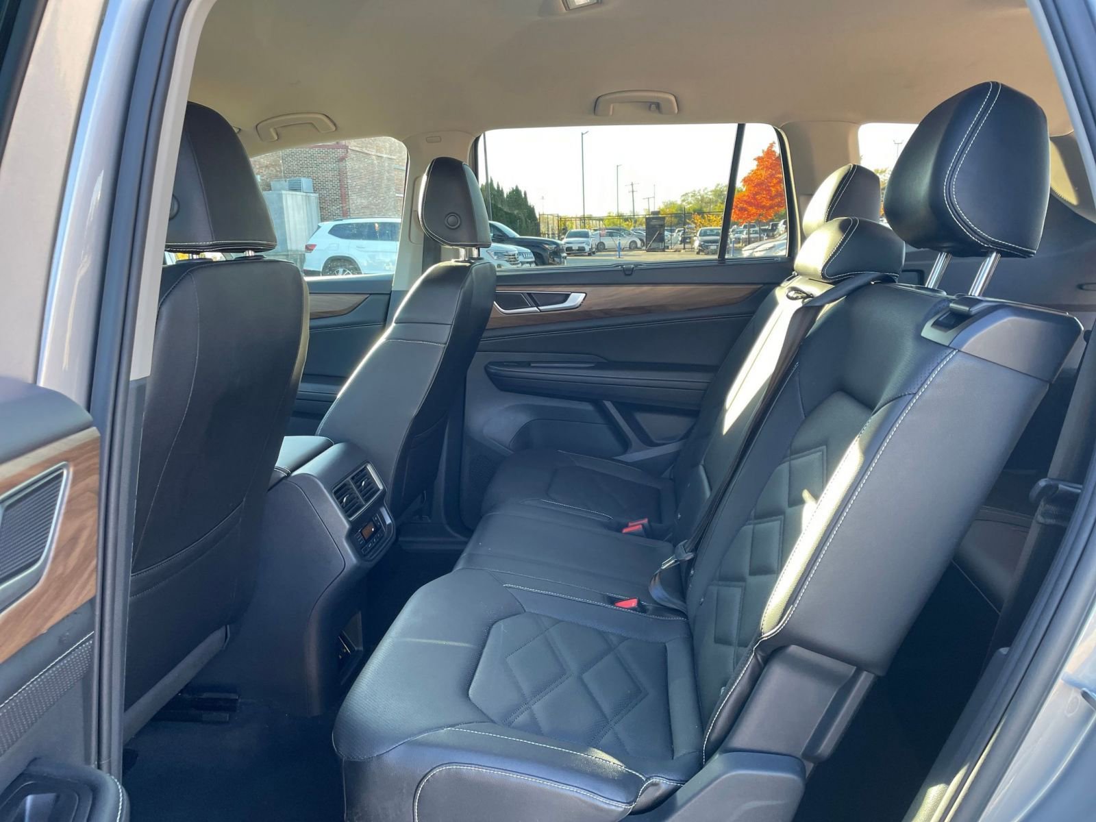 Thumbnail: 2025 Volkswagen Atlas - 25