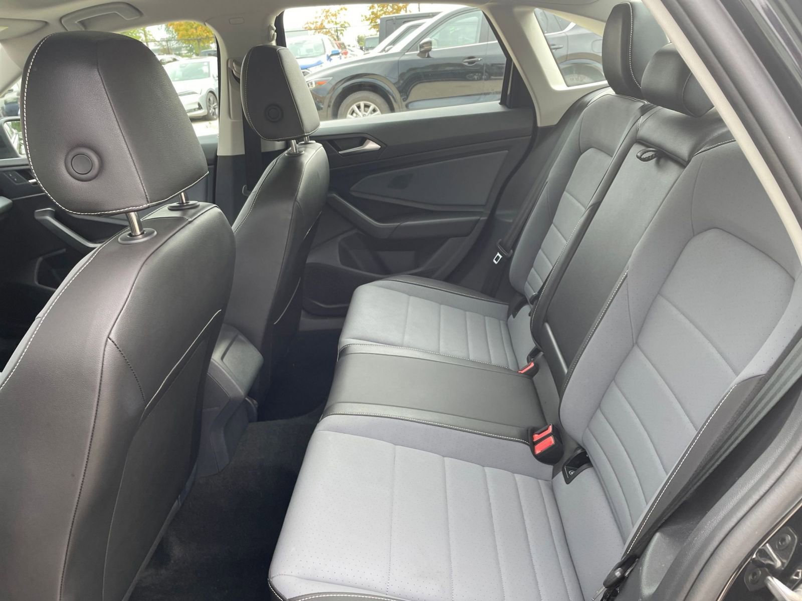 Thumbnail: 2025 Volkswagen Jetta - 24