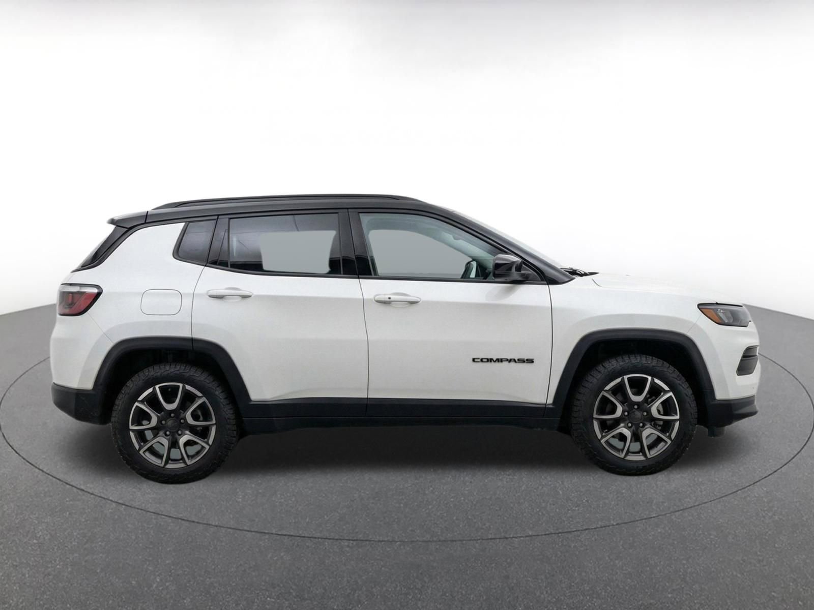 Thumbnail: 2025 Jeep Compass - 10
