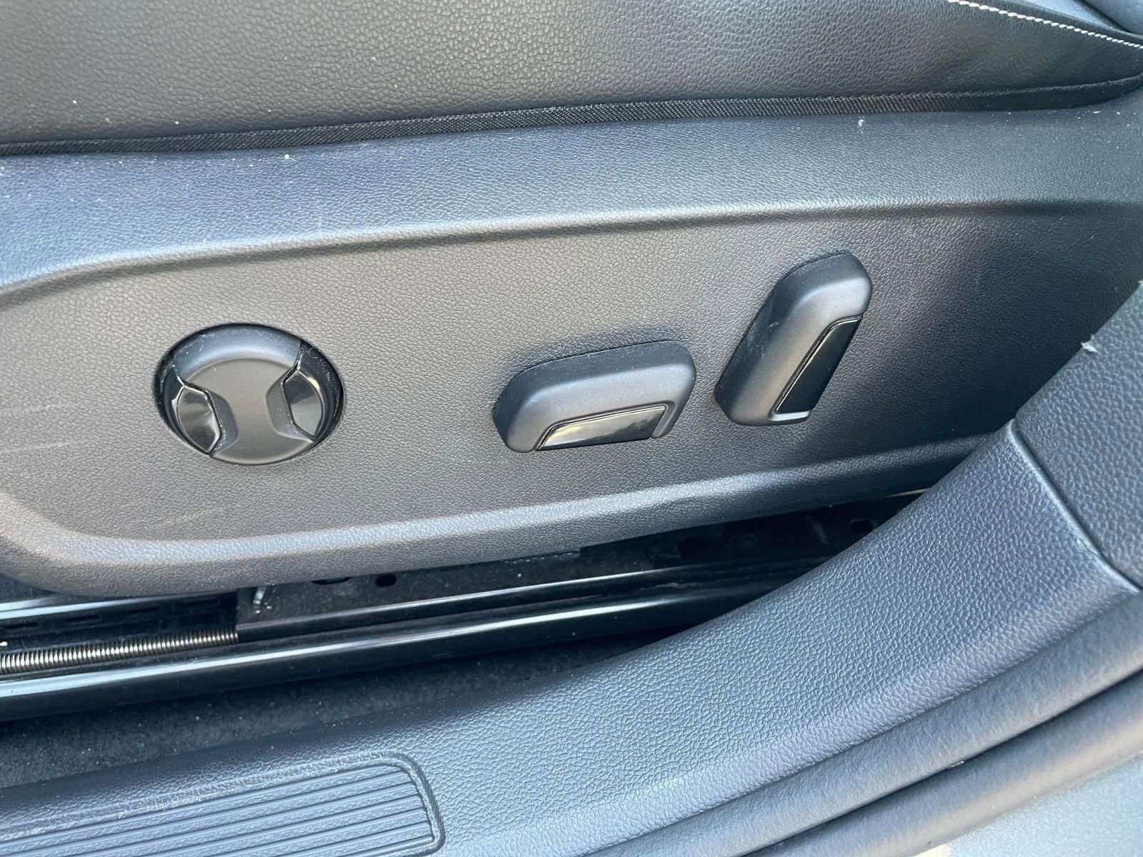 Thumbnail: 2025 Volkswagen Jetta - 23