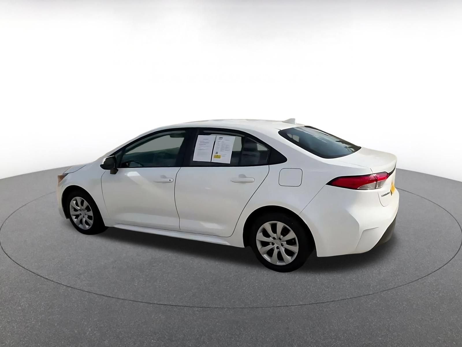 Thumbnail: 2023 Toyota Corolla - 9