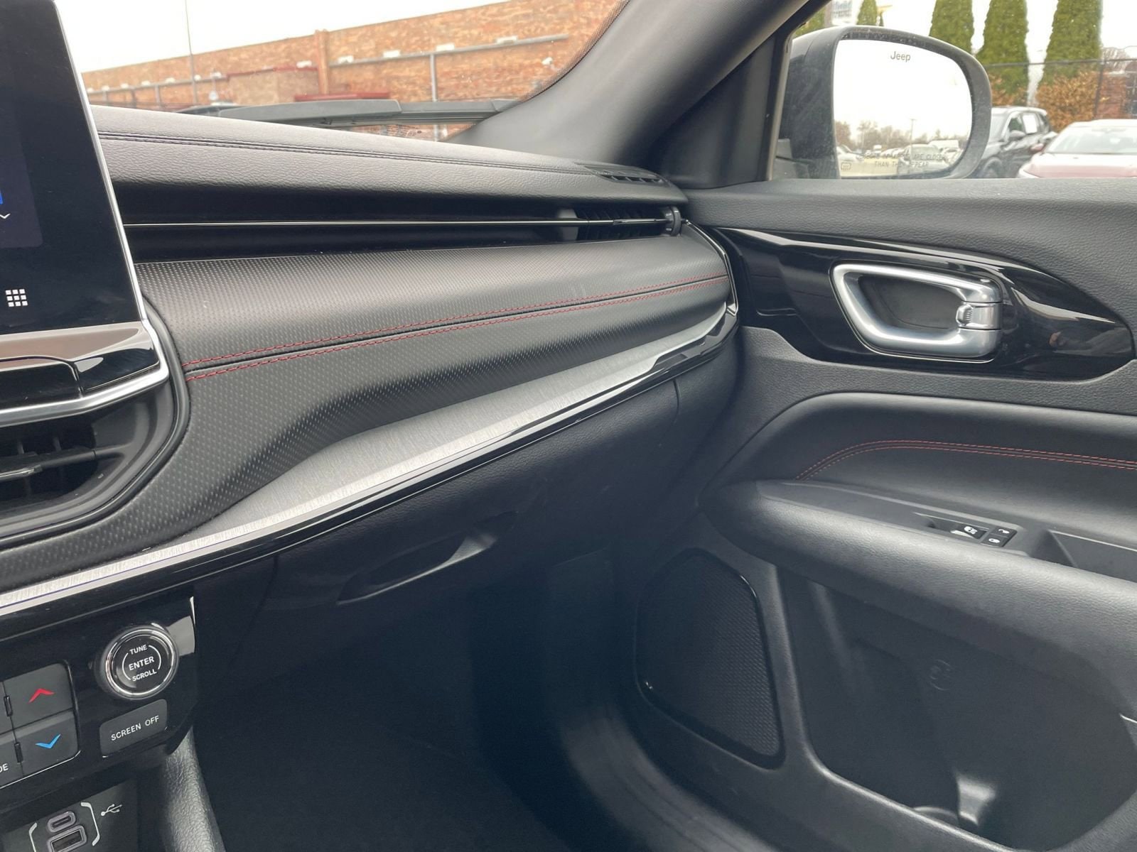 Thumbnail: 2025 Jeep Compass - 35