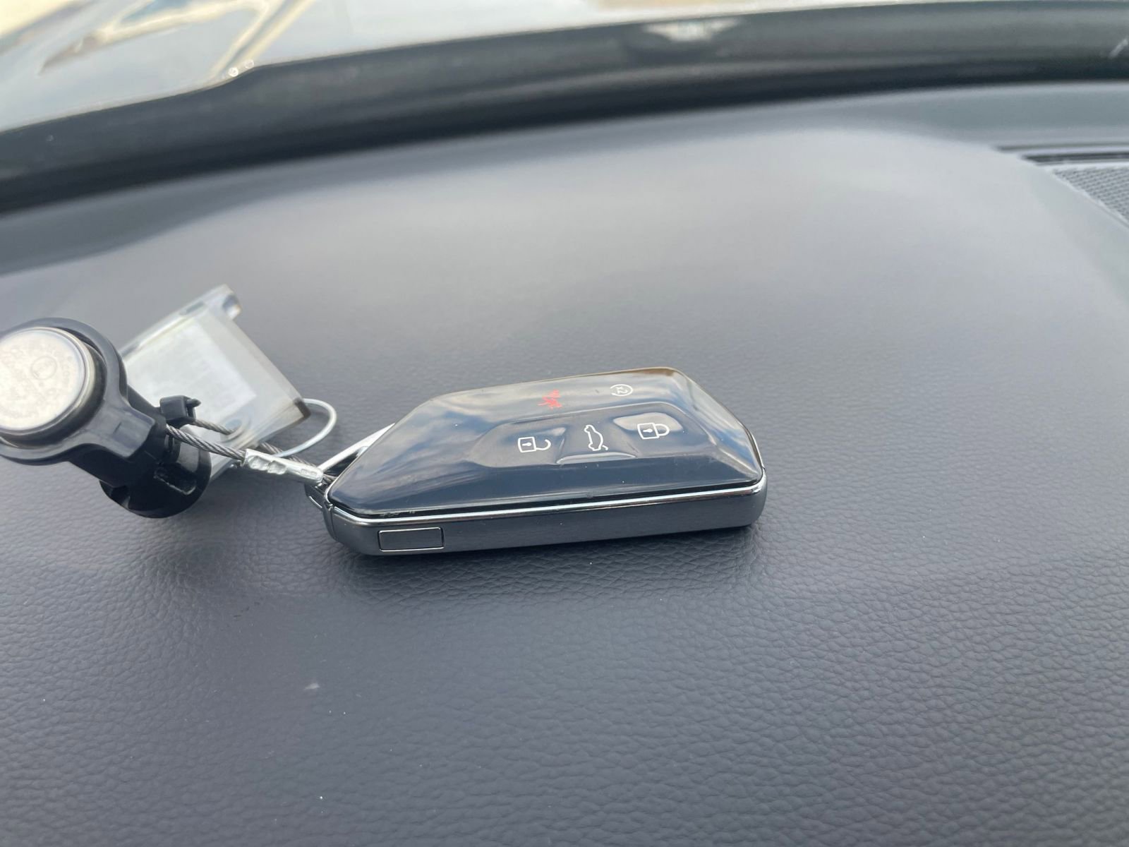 Thumbnail: 2025 Volkswagen Atlas - 22