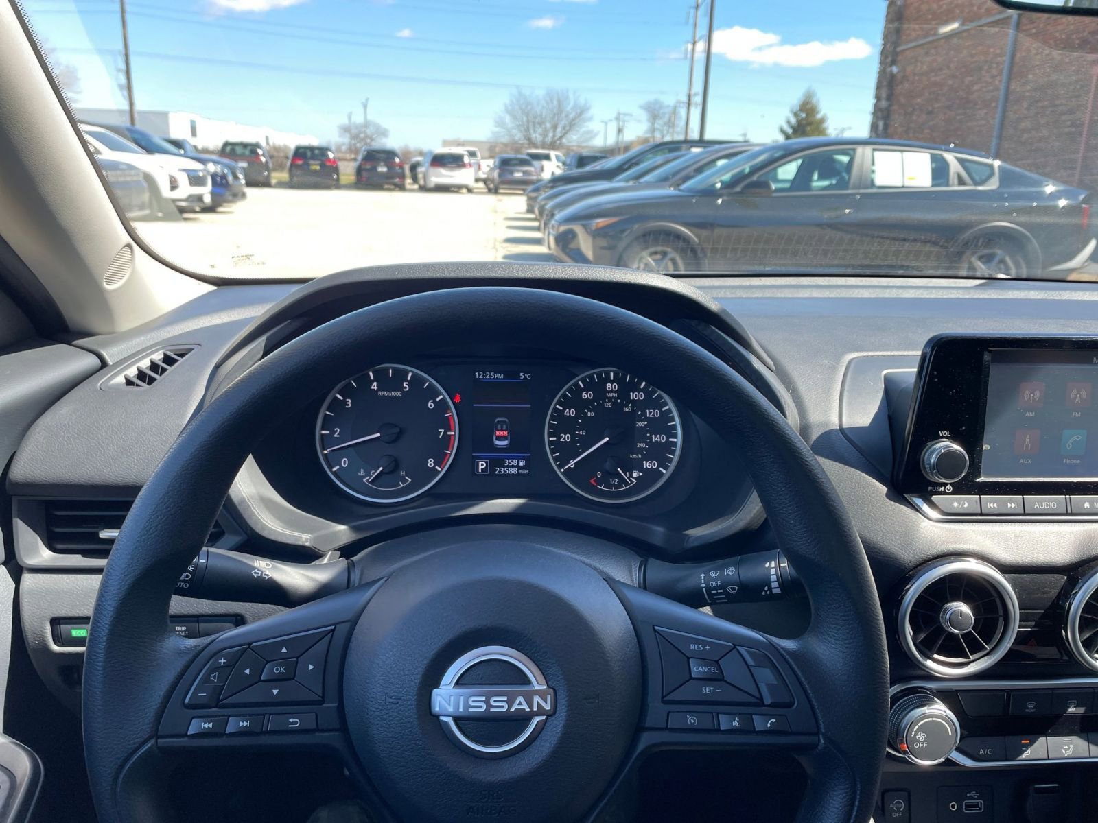 Thumbnail: 2025 Nissan Sentra - 32