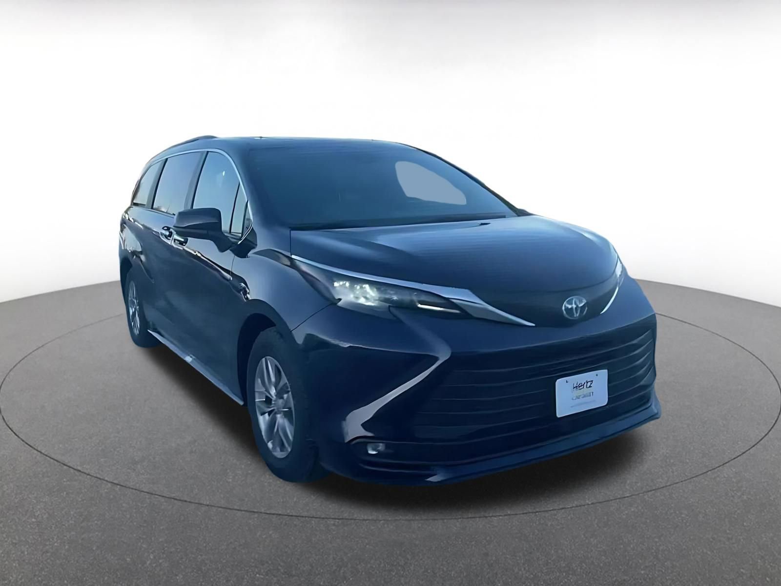 Thumbnail: 2025 Toyota Sienna - 3