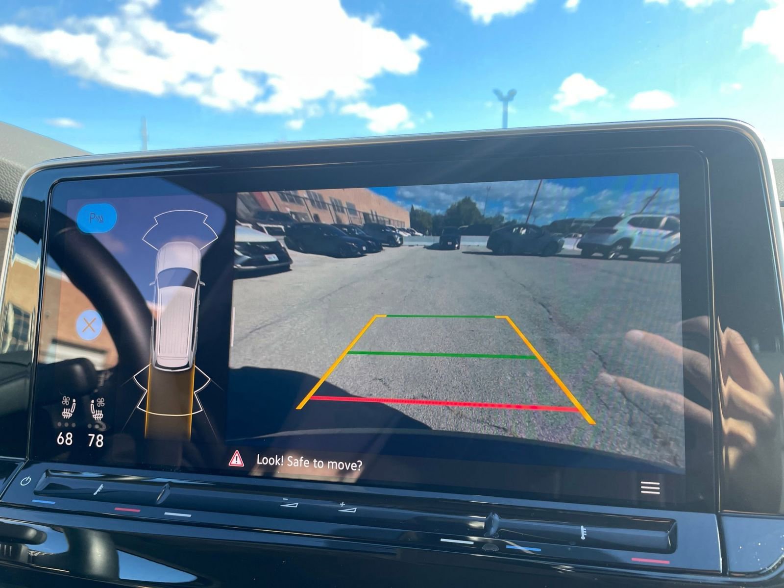 Thumbnail: 2025 Volkswagen Atlas - 17