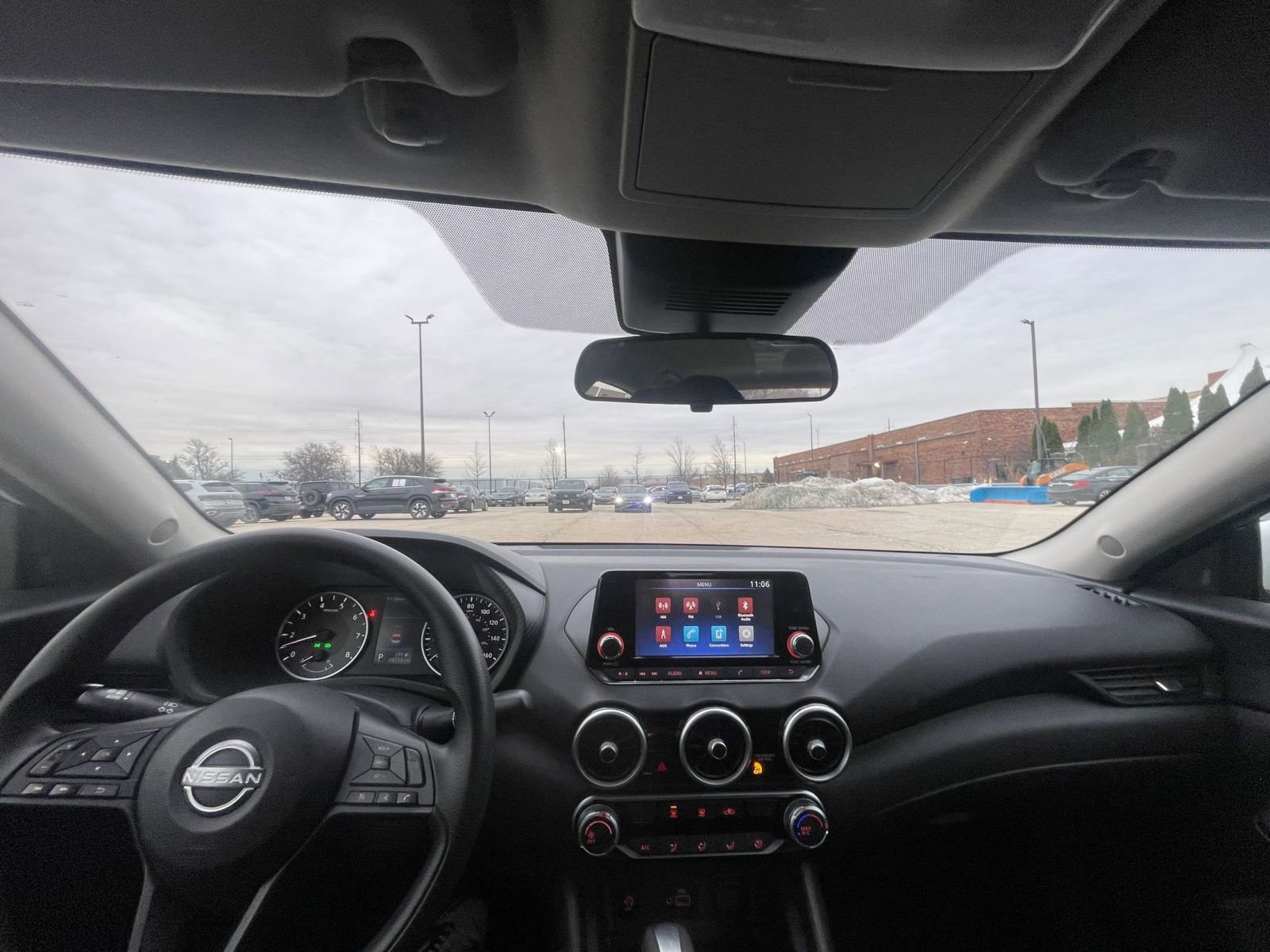 Thumbnail: 2025 Nissan Sentra - 33