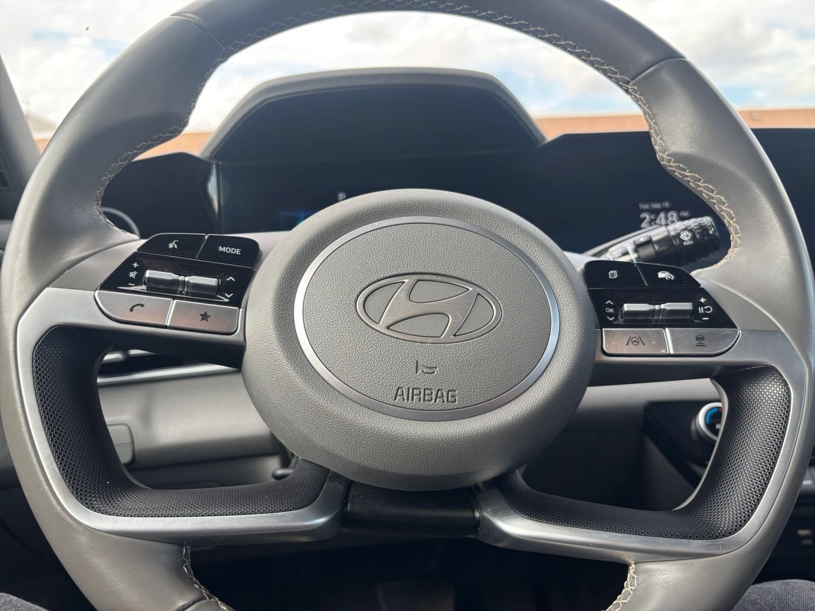 Thumbnail: 2025 Hyundai Elantra - 25