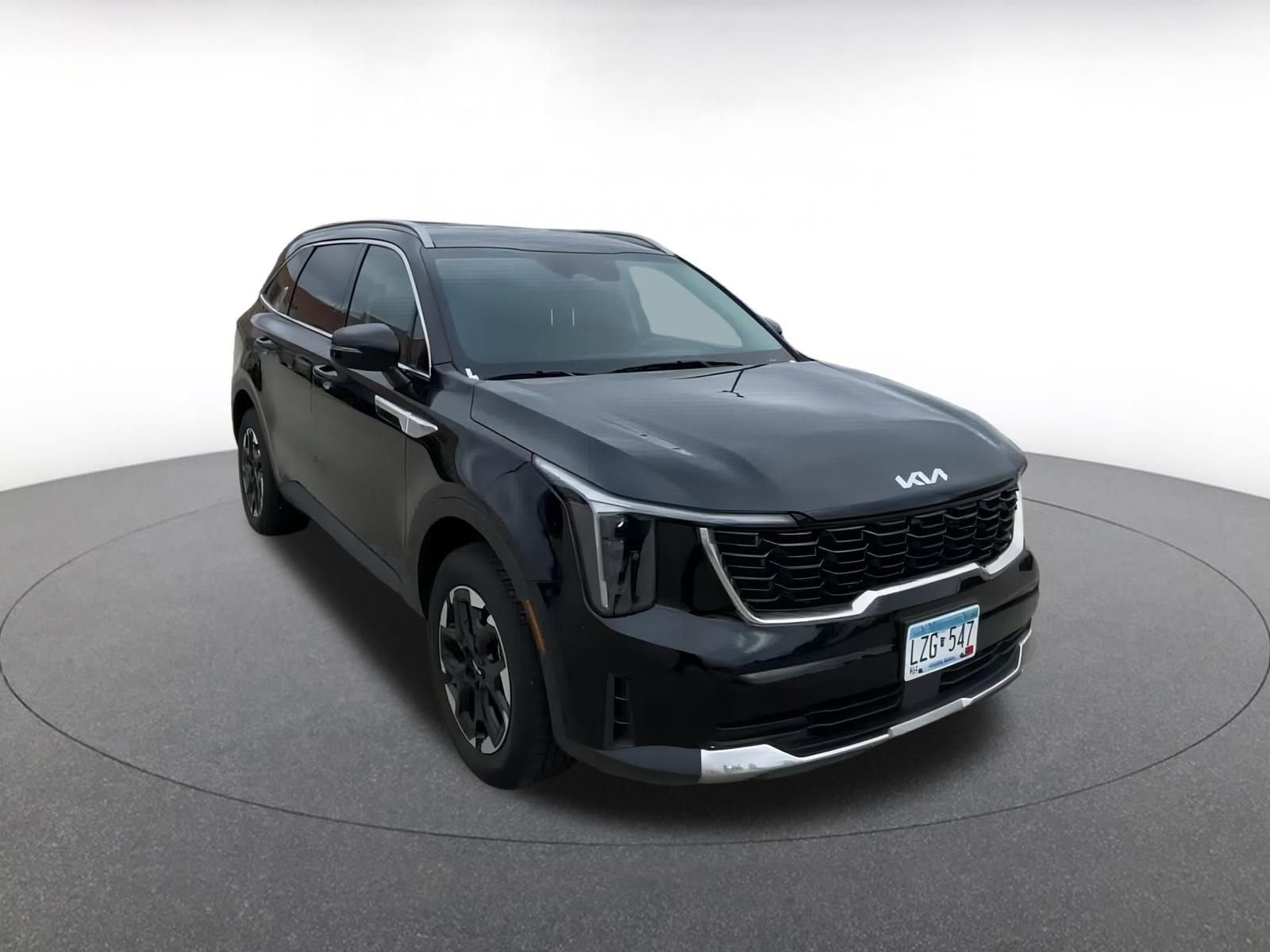 Thumbnail: 2024 Kia Sorento - 3