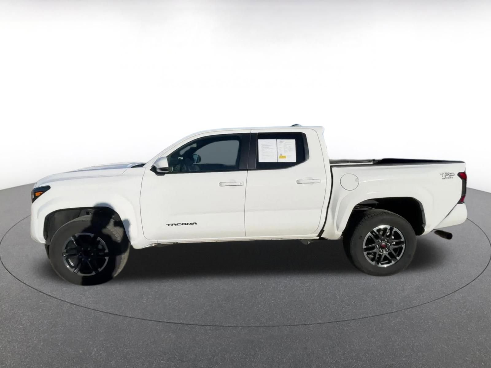 Thumbnail: 2024 Toyota Tacoma - 9