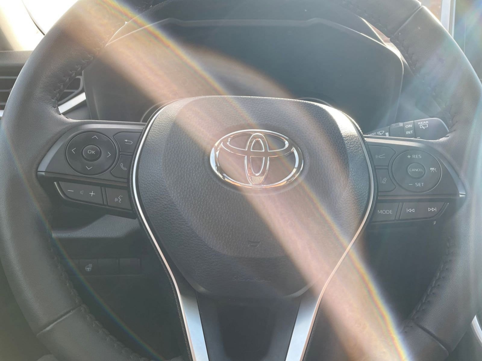 Thumbnail: 2025 Toyota RAV4 - 28