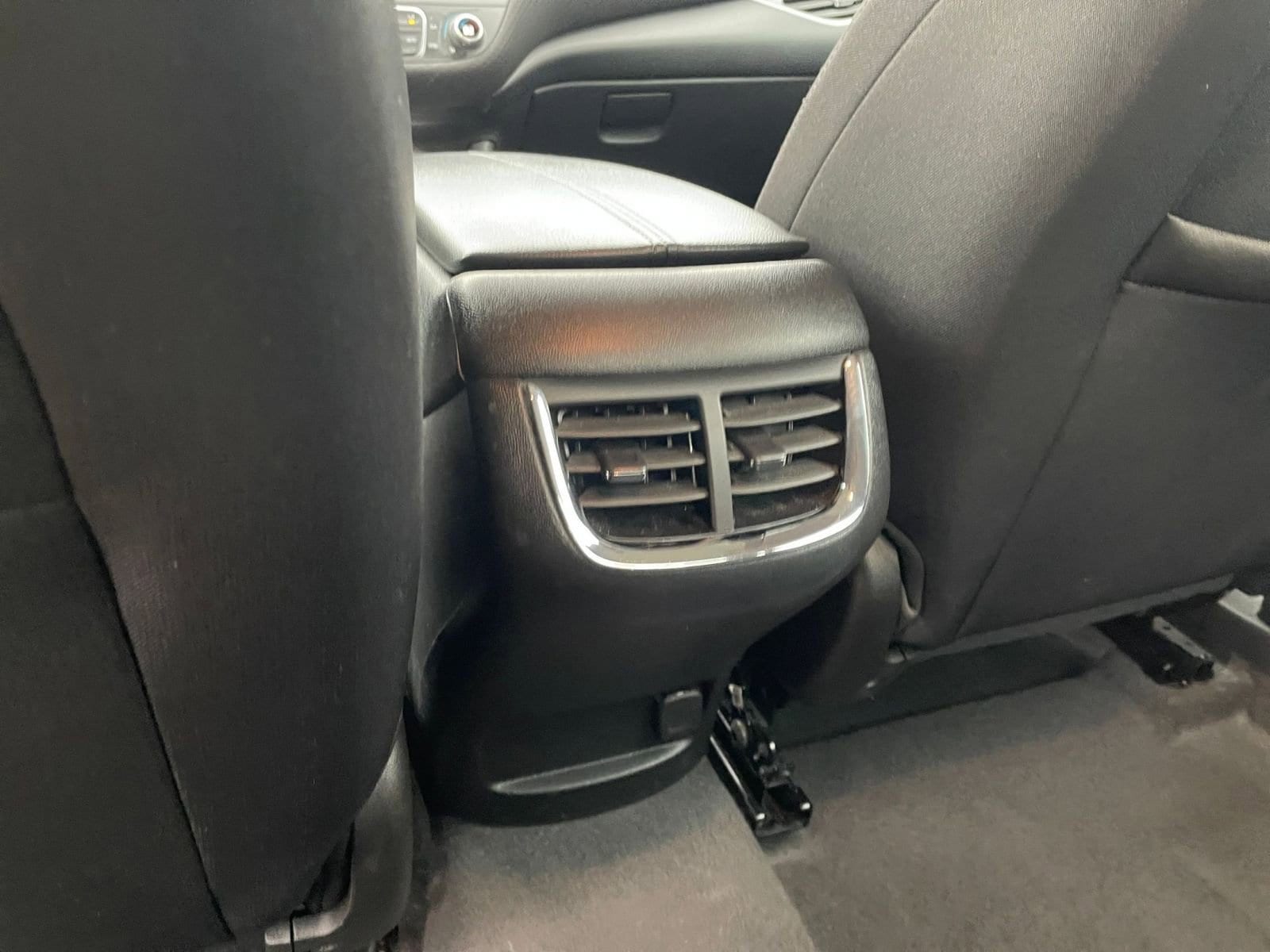 Thumbnail: 2024 Chevrolet Malibu - 24