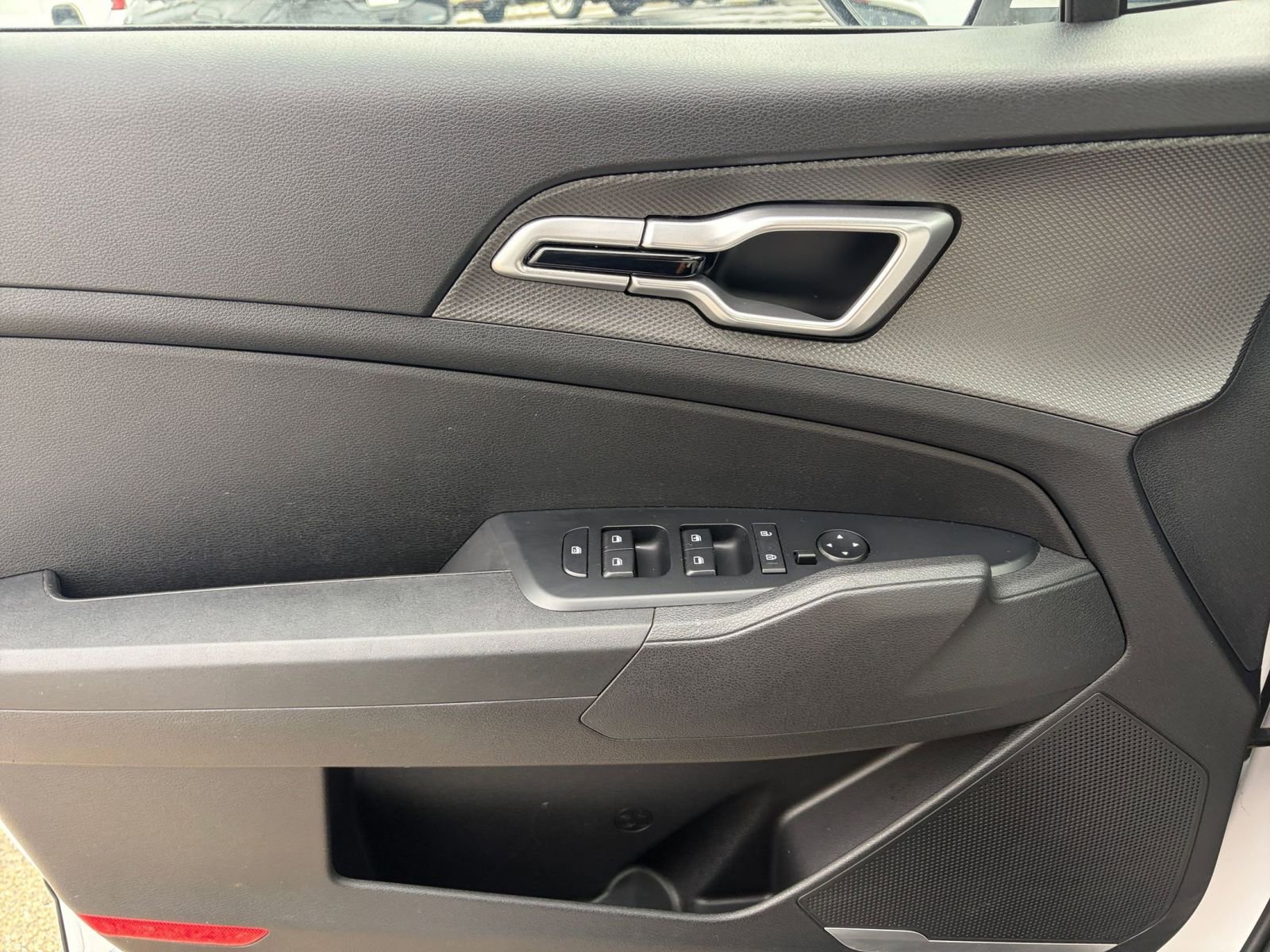 Thumbnail: 2025 Kia Sportage - 18