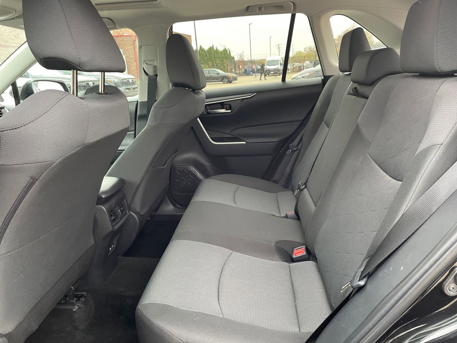 Thumbnail: 2025 Toyota RAV4 - 25