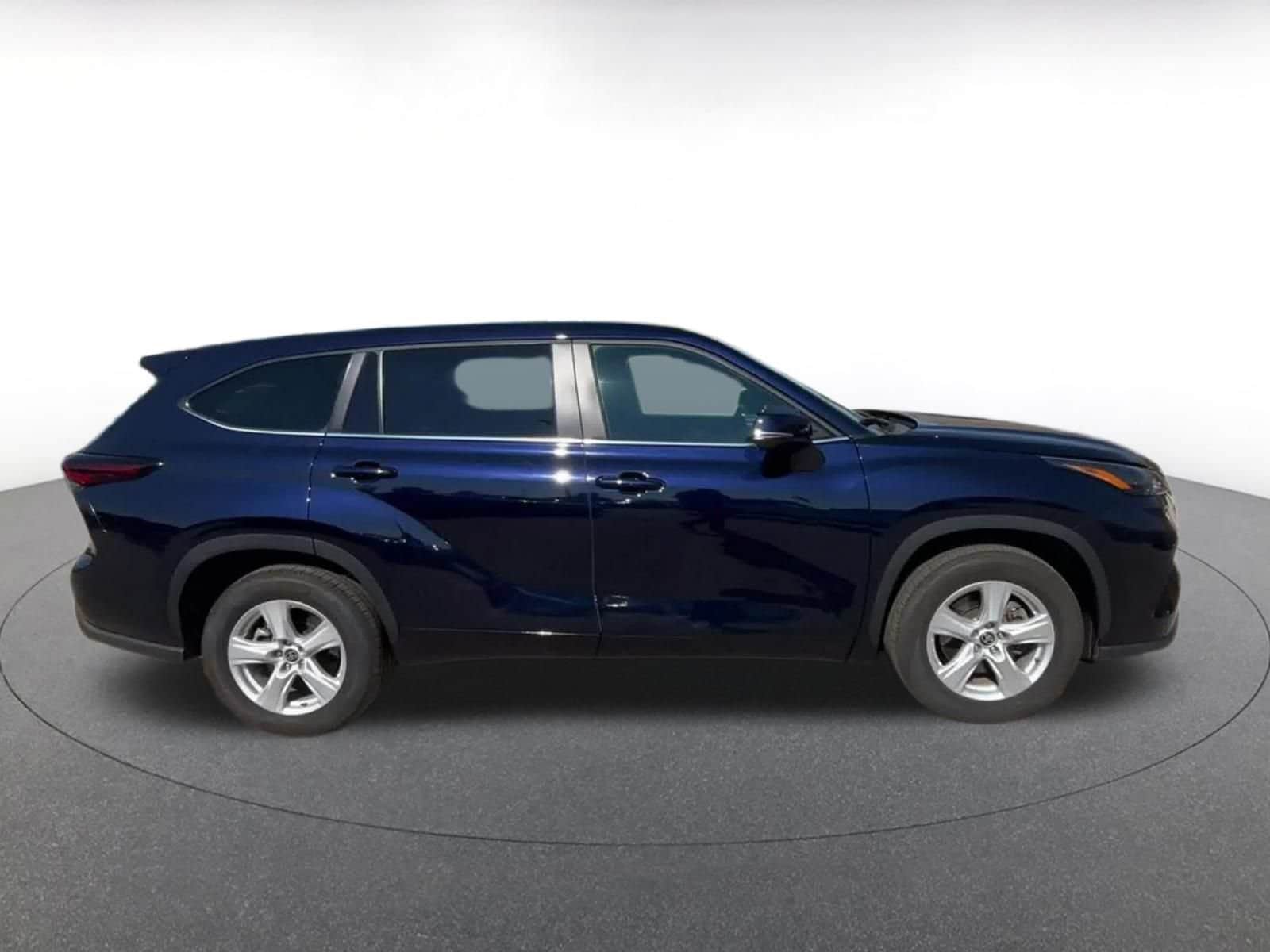 Thumbnail: 2025 Toyota Highlander - 15