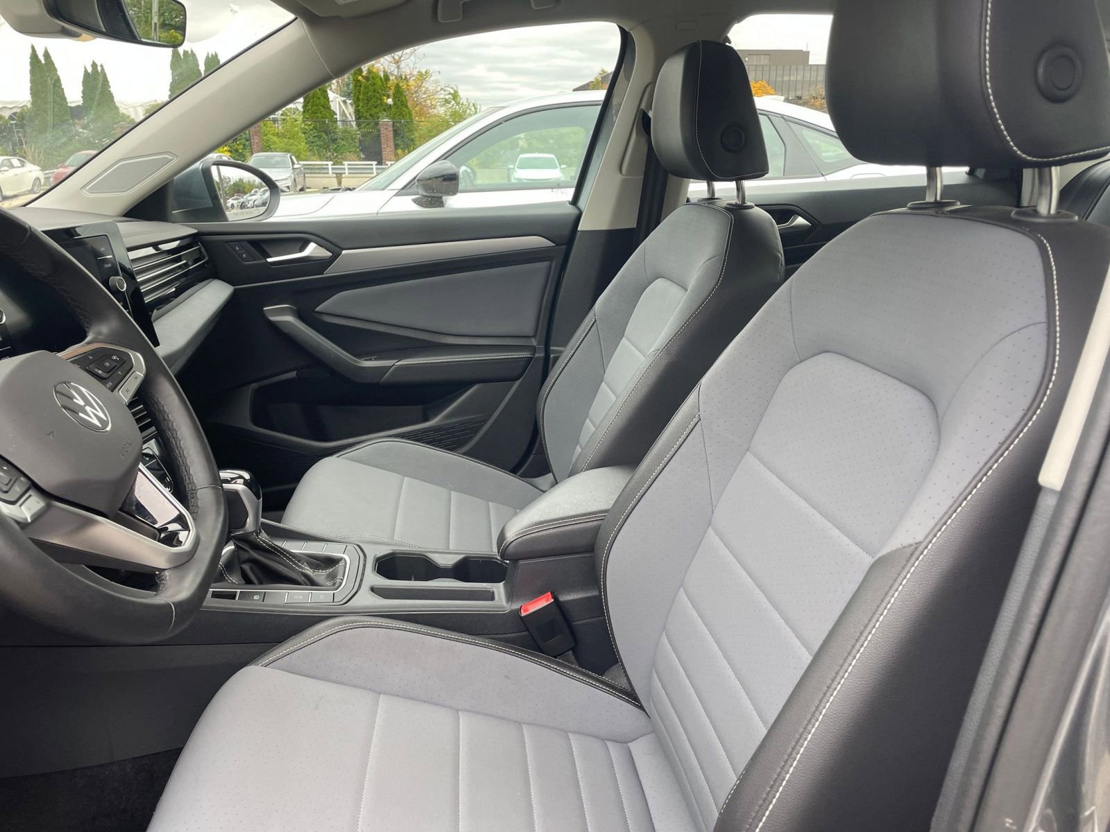 Thumbnail: 2025 Volkswagen Jetta - 27