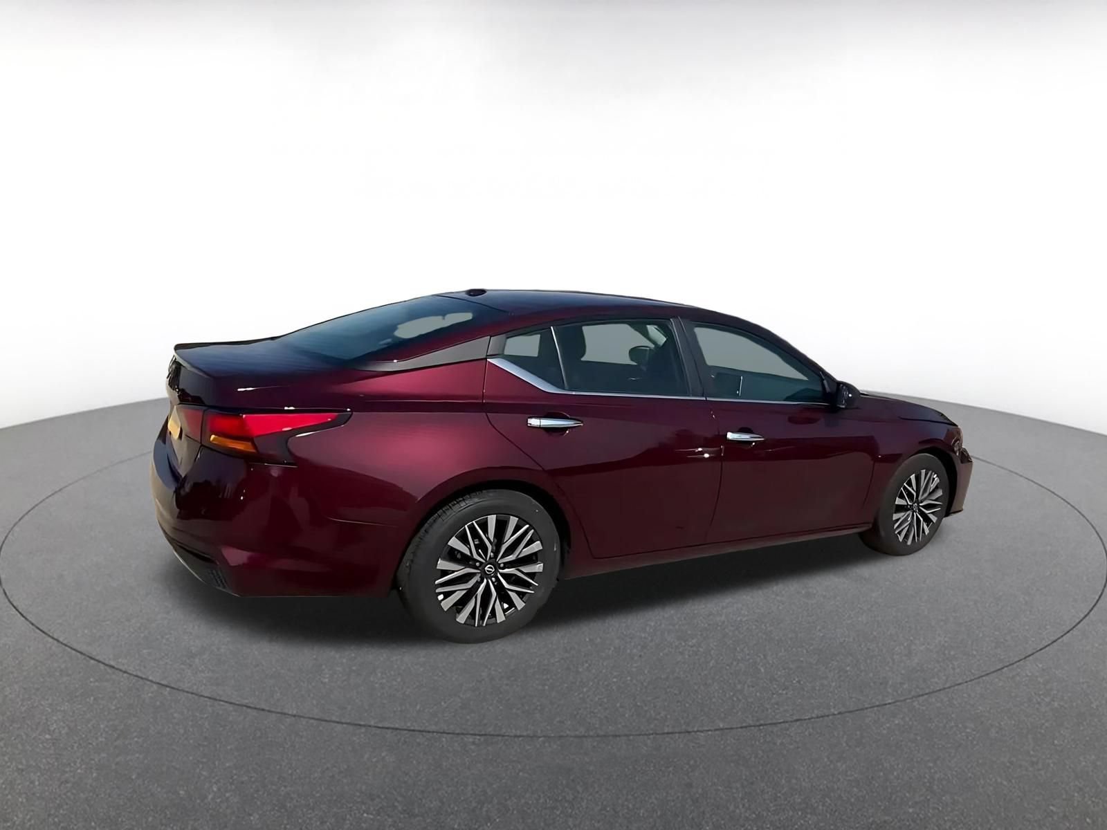 Thumbnail: 2025 Nissan Altima - 15