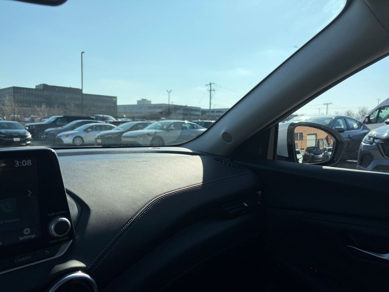 Thumbnail: 2025 Nissan Sentra - 33