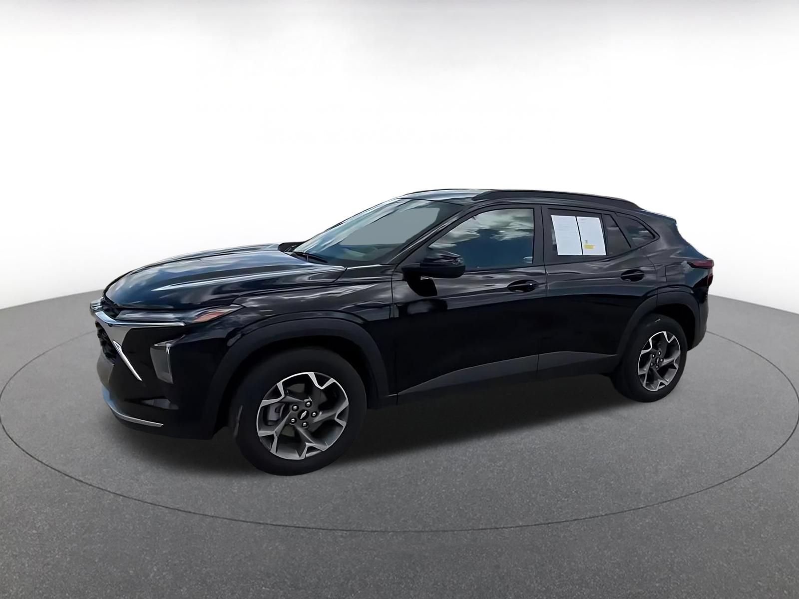 Thumbnail: 2025 Chevrolet Trax - 8