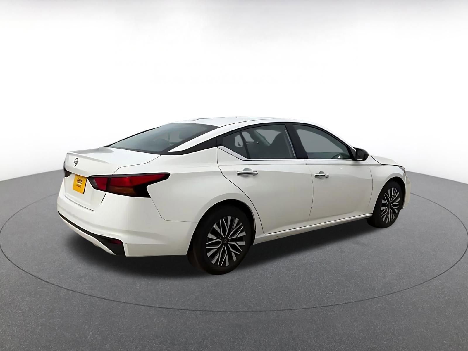 Thumbnail: 2025 Nissan Altima - 15