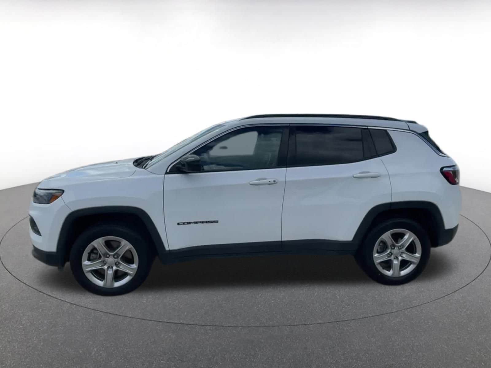 Thumbnail: 2023 Jeep Compass - 9