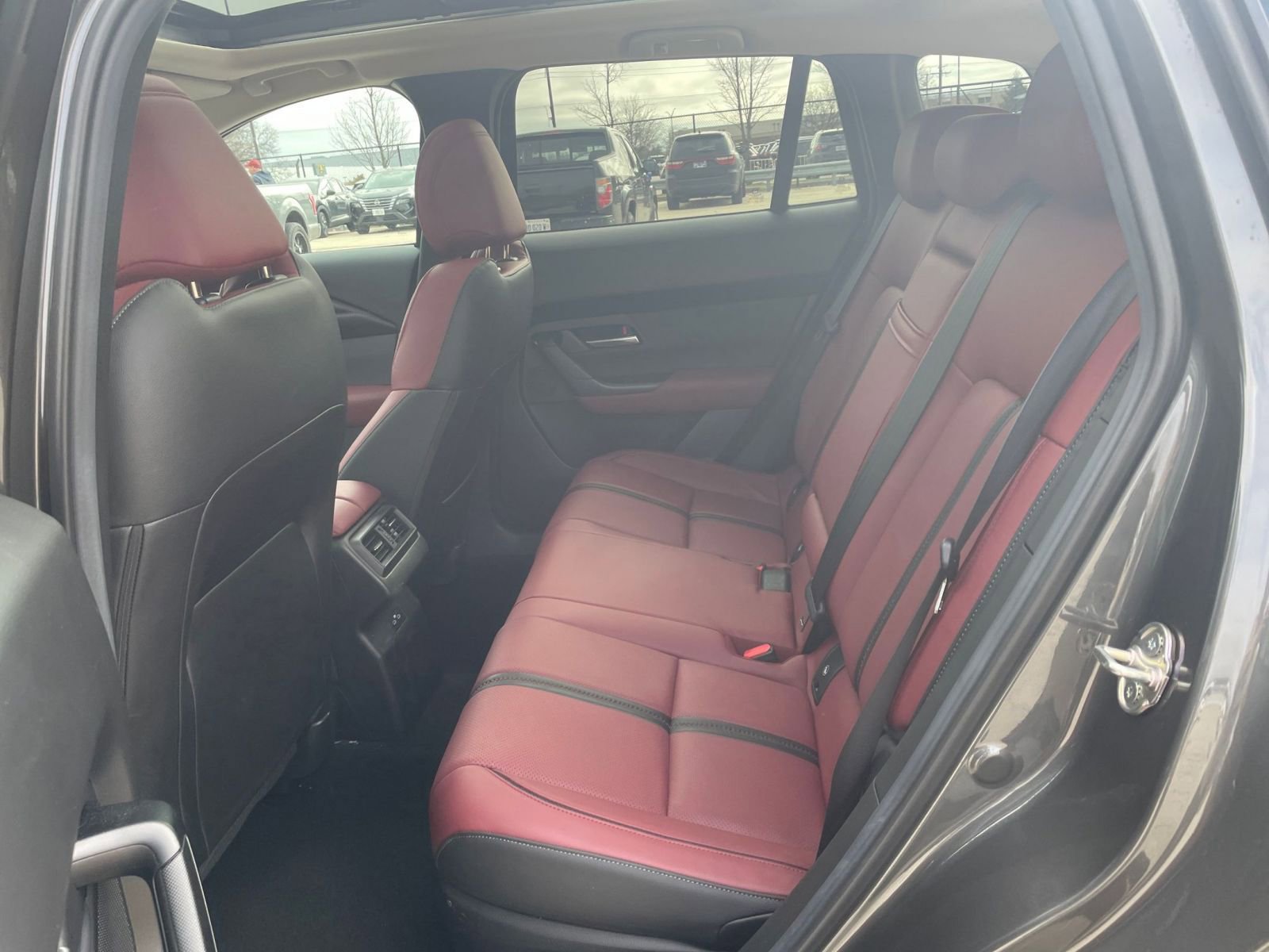 Thumbnail: 2025 Mazda CX-50 - 27